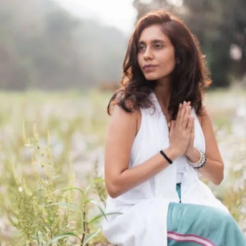 Namaskar Mudra: Honouring the Divine Within & Without