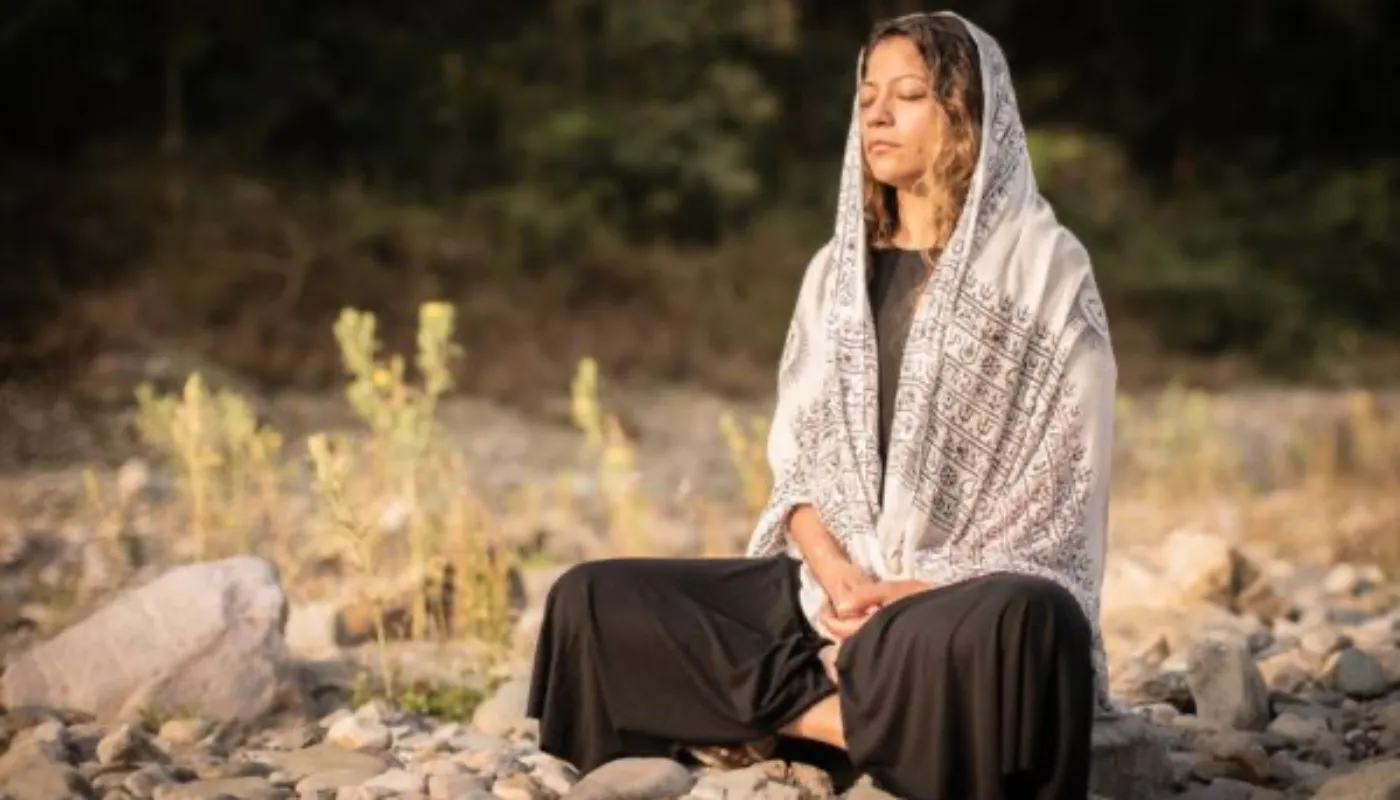 Embracing Stillness: A Morning Meditation to Begin Your Day with Clarity & Calm